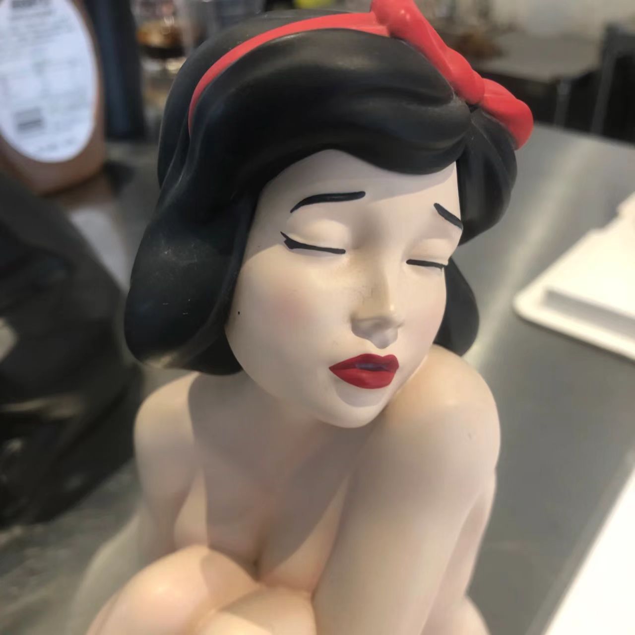인스타그램에 적합한 패러디 공주 애플 조각상, 수제 예 - Resin Art Instagram 리뷰 및 가격